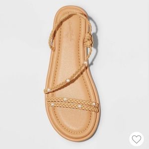 Universal Thread Uri tan sandals size 9